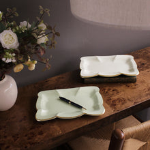 Encanto Devon Medium Tray