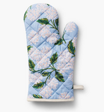 Hydrangea Oven Mitt