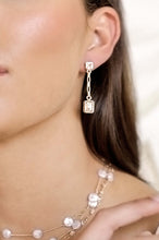 LINKED CHAIN CRYSTAL DANGLE EARRING