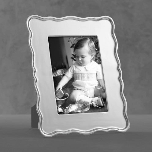 Frame Rea Scalloped 5X7, Gifts, Beatriz Ball, Laura of Pembroke